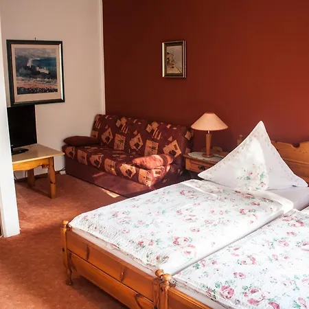 Guest house Landgasthof Zur Quelle Seeshaupt