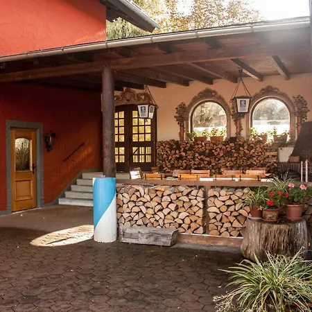 Landgasthof Zur Quelle Guest house 2*