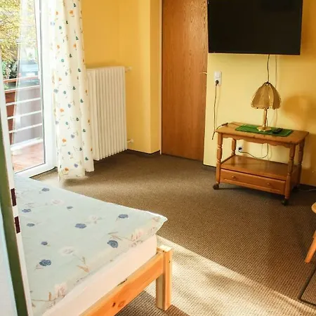 Guest house Landgasthof Zur Quelle 2*
